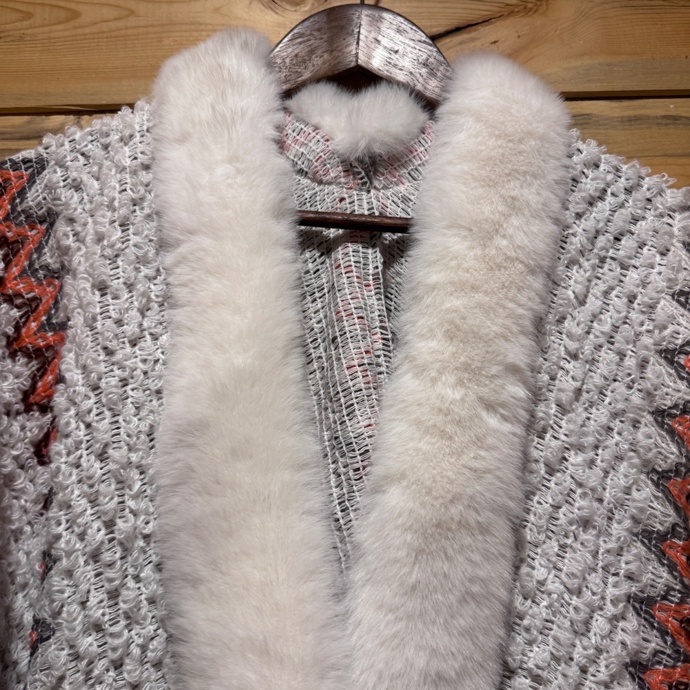 Boho Faux Fur‎ Trim Knit Poncho Wrap Zigzag Cream Orange Grey Festival - Picture 2 of 6